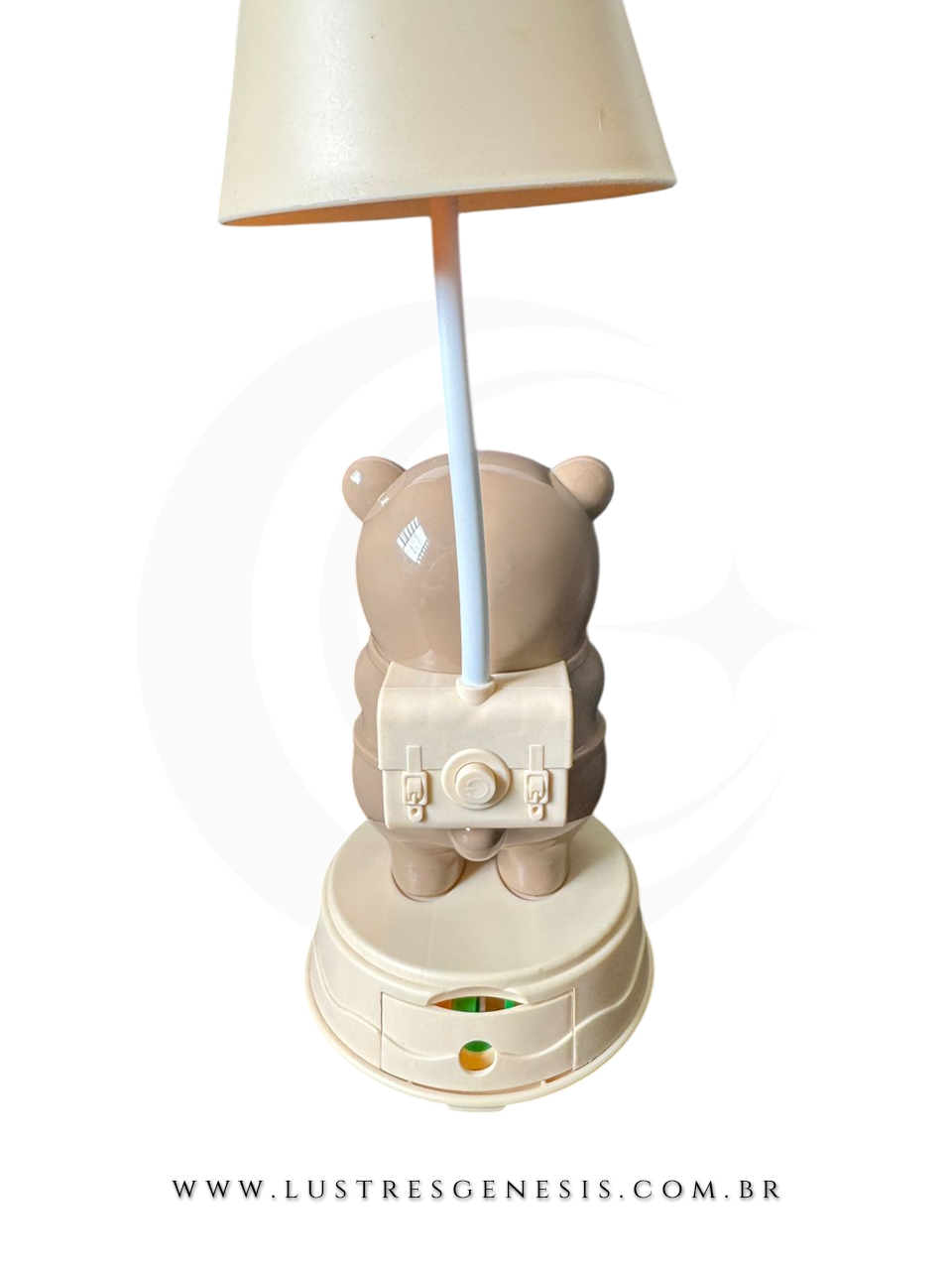 Lumin&aacute;ria abajur infantil em formato de capivara marrom, ideal para cabeceira, escrivaninhas e decora&ccedil;&atilde;o de quarto infantil.